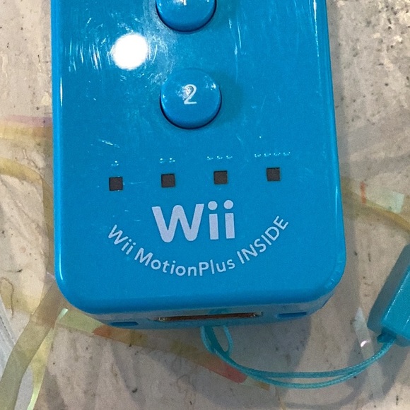 Nintendo Wii Remote Motion Plus Inside Controller Blue & Wrist Strap & Cover - Picture 3 of 9